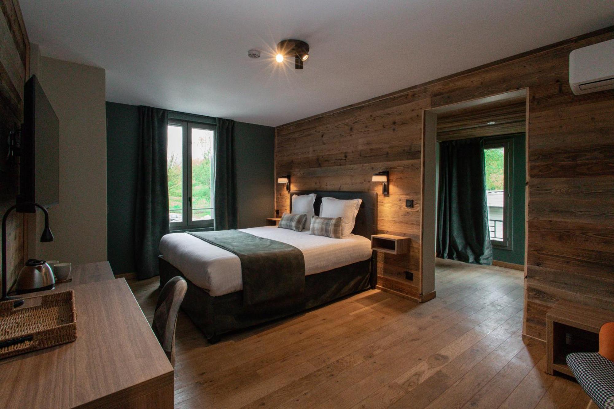 Les Lodges Du Lac Saint-Alban-de-Montbel Bagian luar foto