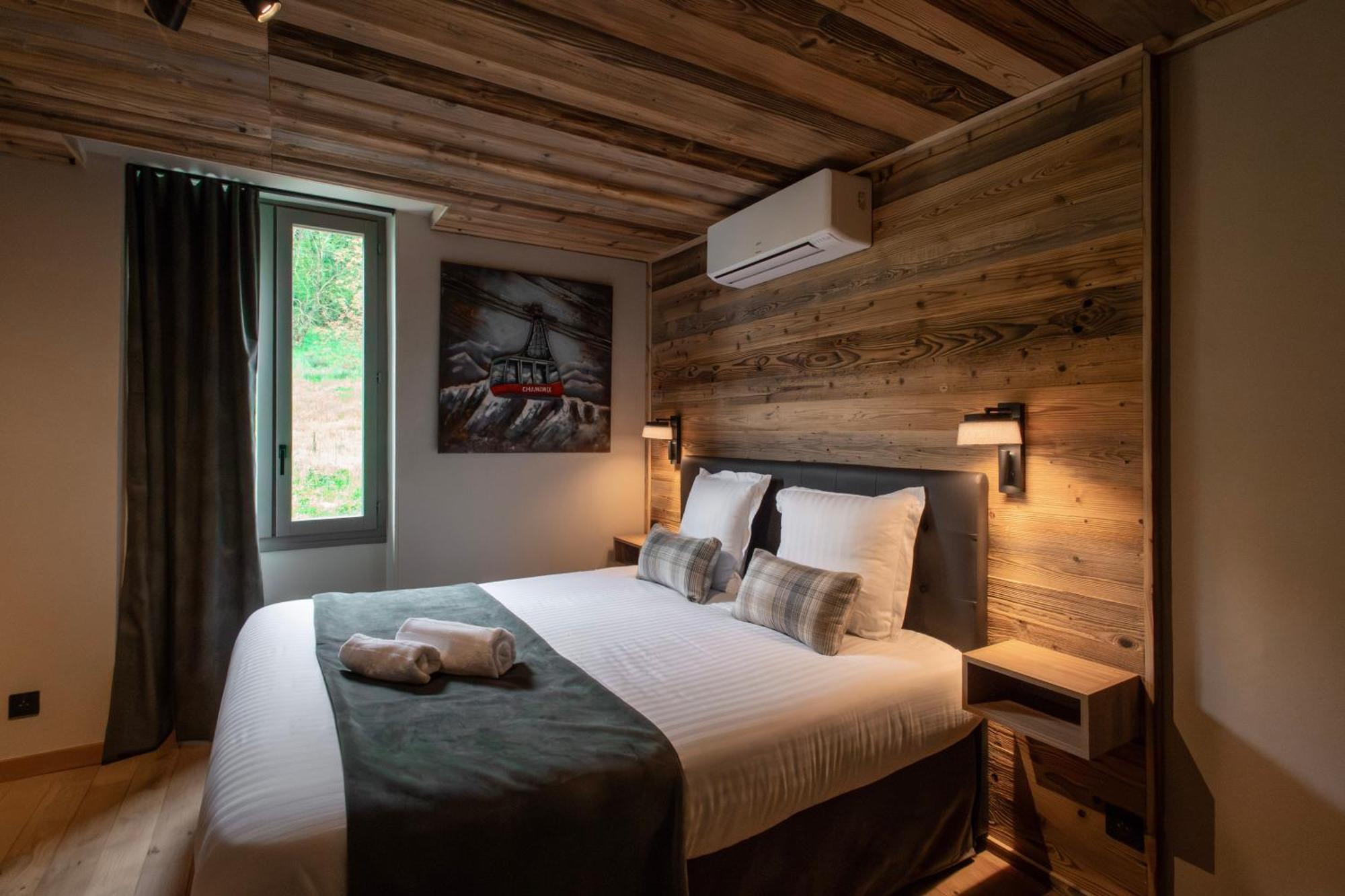 Les Lodges Du Lac Saint-Alban-de-Montbel Bagian luar foto