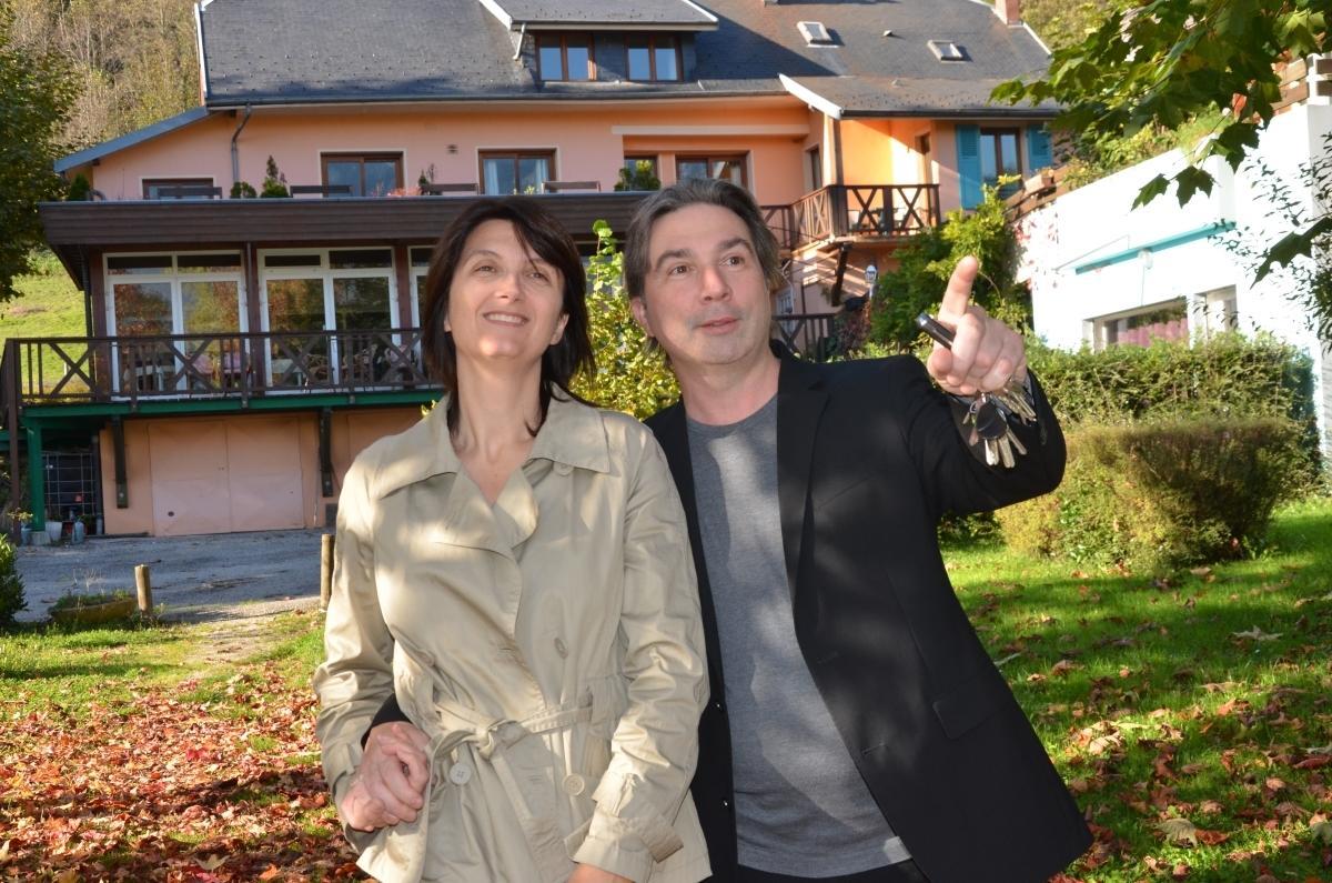 Les Lodges Du Lac Saint-Alban-de-Montbel Bagian luar foto