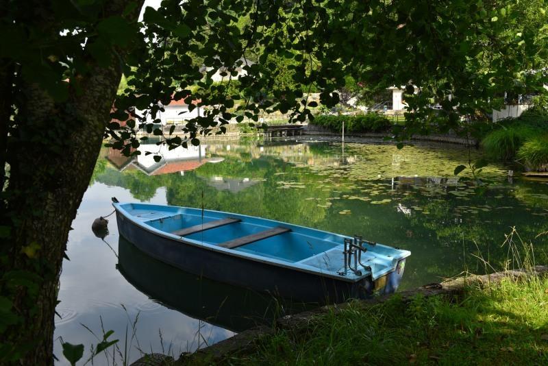 Les Lodges Du Lac Saint-Alban-de-Montbel Bagian luar foto