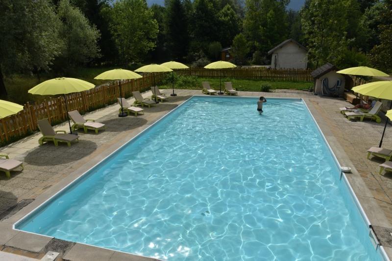 Les Lodges Du Lac Saint-Alban-de-Montbel Bagian luar foto